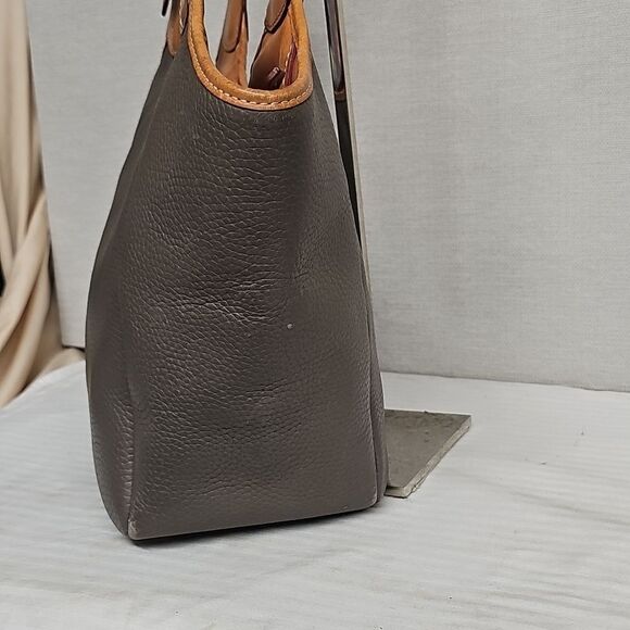 DOONEY & BOURKE LEATHER SHOULDER BAG BFPM-04-046 - Picture 4 of 10